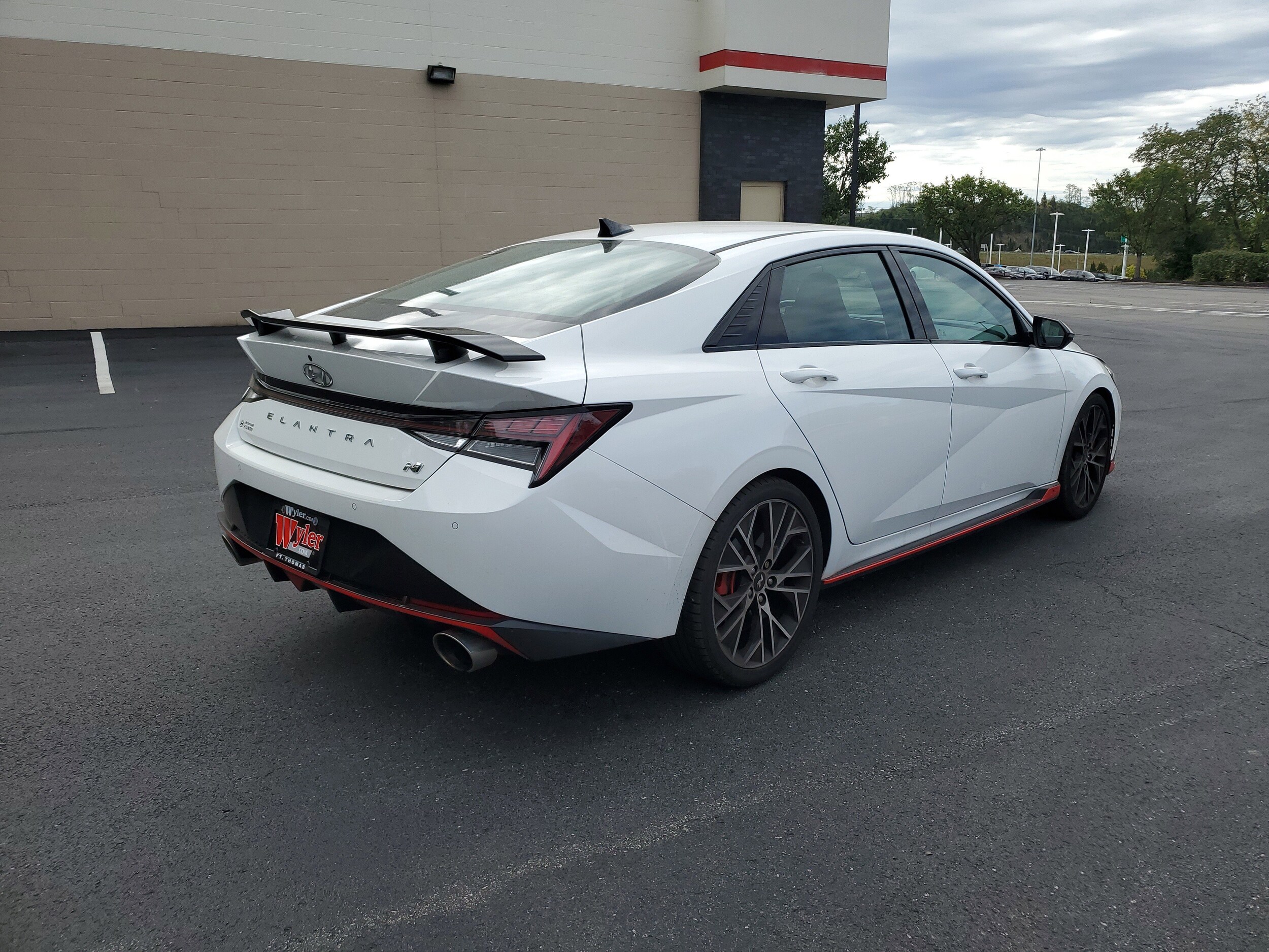 2023 Hyundai Elantra N photo 4