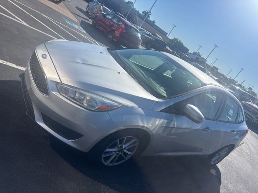 Used 2016 Ford Focus SE Sedan