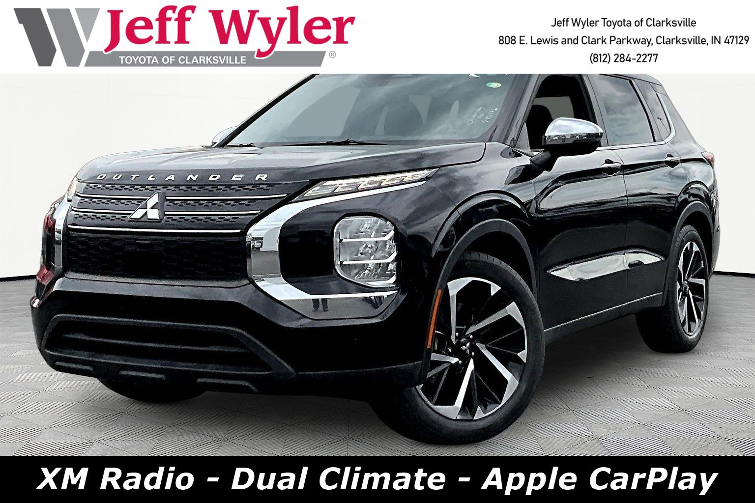 2022 Mitsubishi Outlander ES 2WD's photo