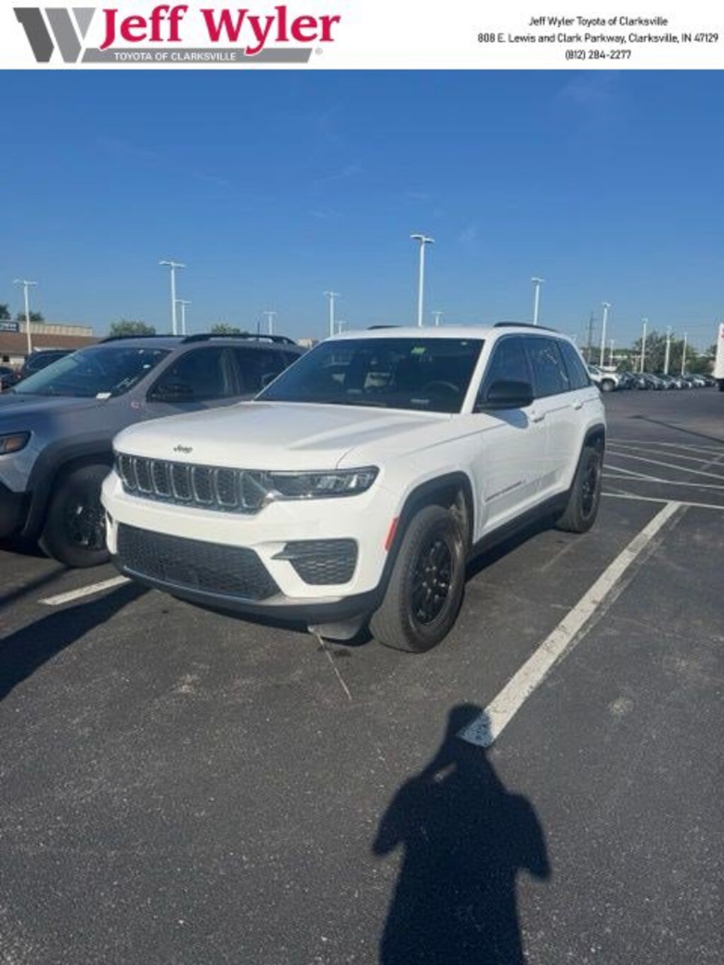 Used 2024 Jeep Grand Cherokee Laredo SUV