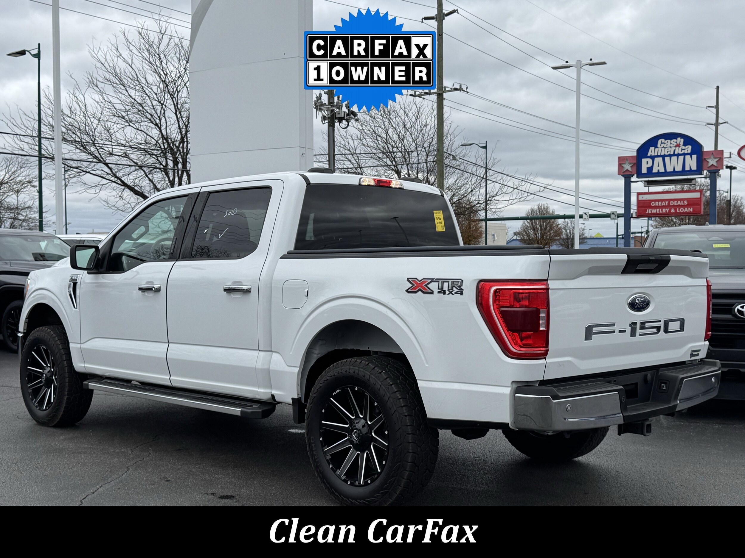 2022 Ford F-150 XLT photo 2