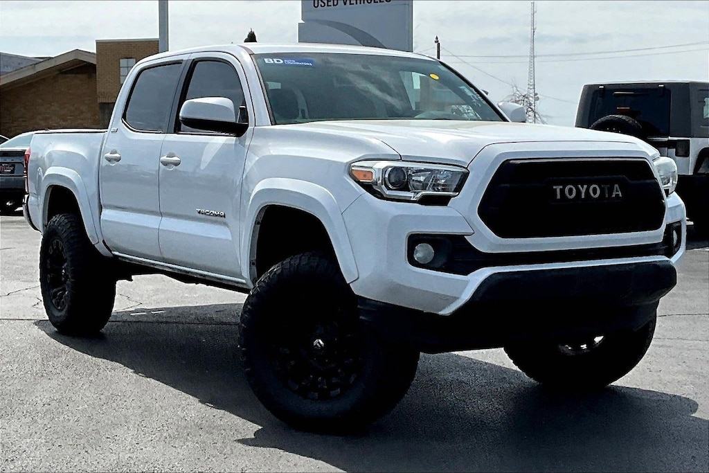 Used 2017 Toyota Tacoma SR5 V6 Truck Double Cab