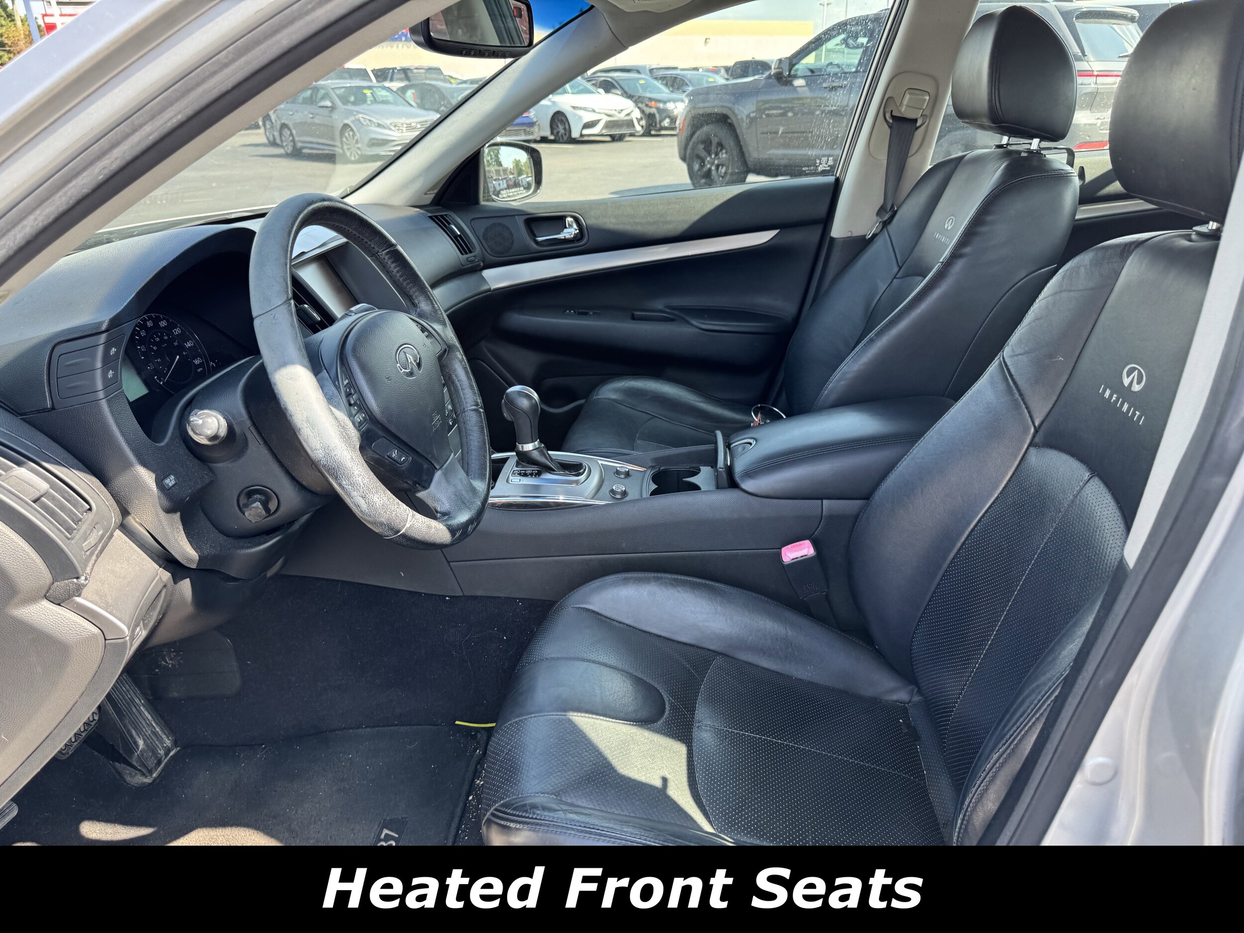 2011 Infiniti G37 Journey photo 2