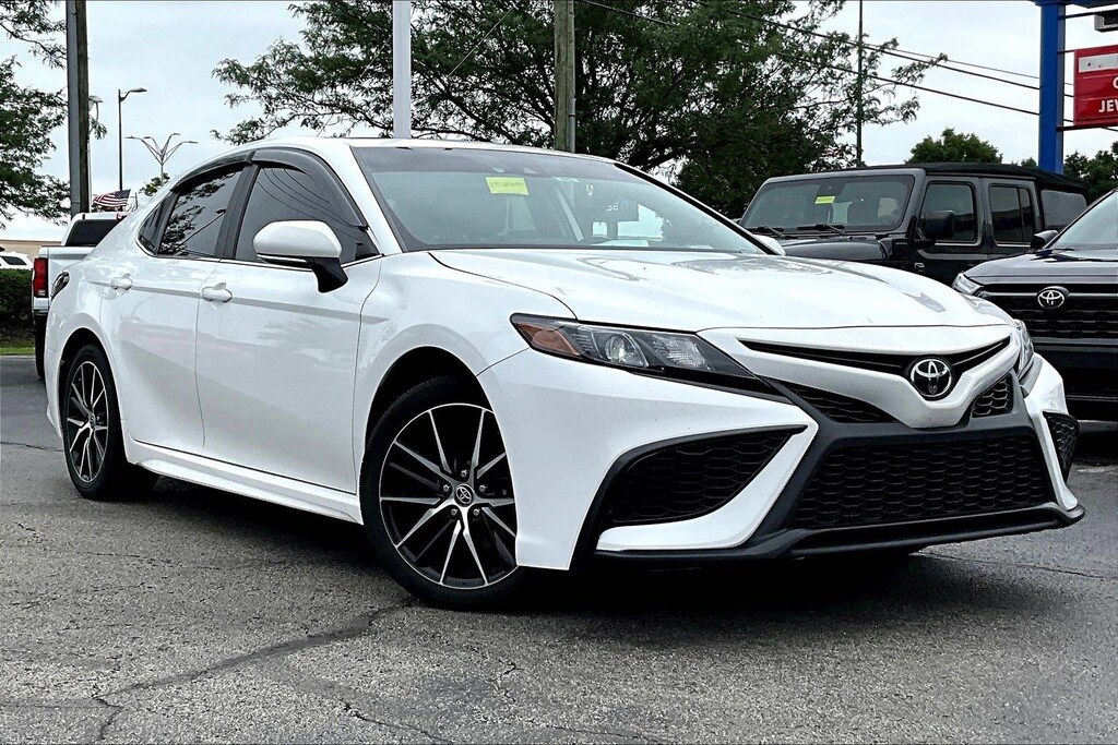 Used 2024 Toyota Camry SE Sedan