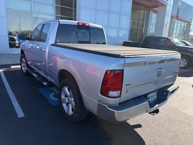 2016 Ram 1500 SLT photo 2