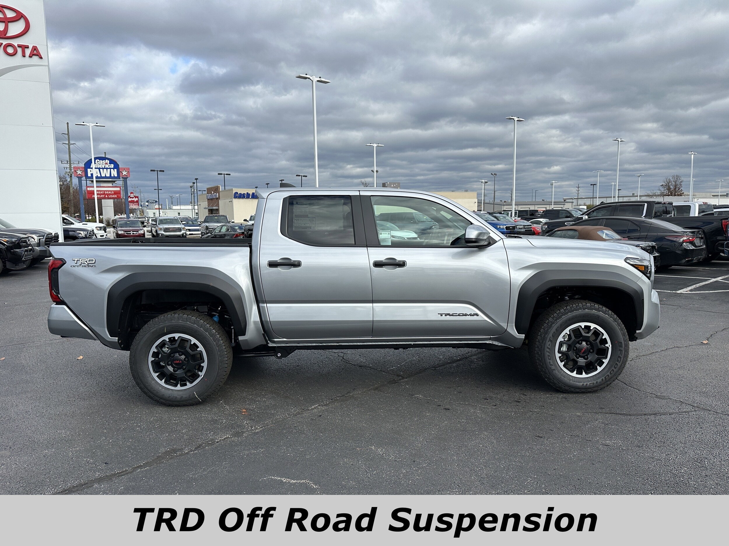 2025 Toyota Tacoma TRD Off-Road Double Cab photo 2