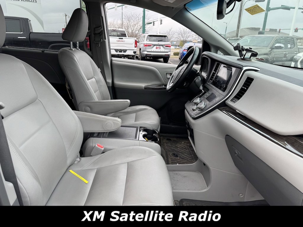 Used 2017 Toyota Sienna XLE 8 Passenger Van Passenger Van