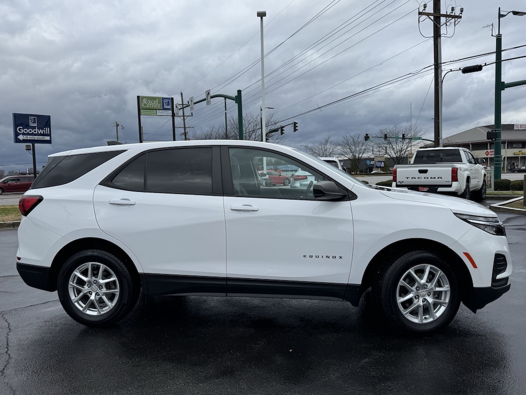 Used 2024 Chevrolet Equinox LS w/1FL SUV