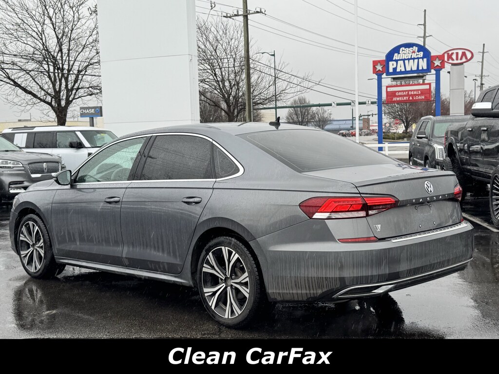 Used 2022 Volkswagen Passat 2.0T SE Sedan