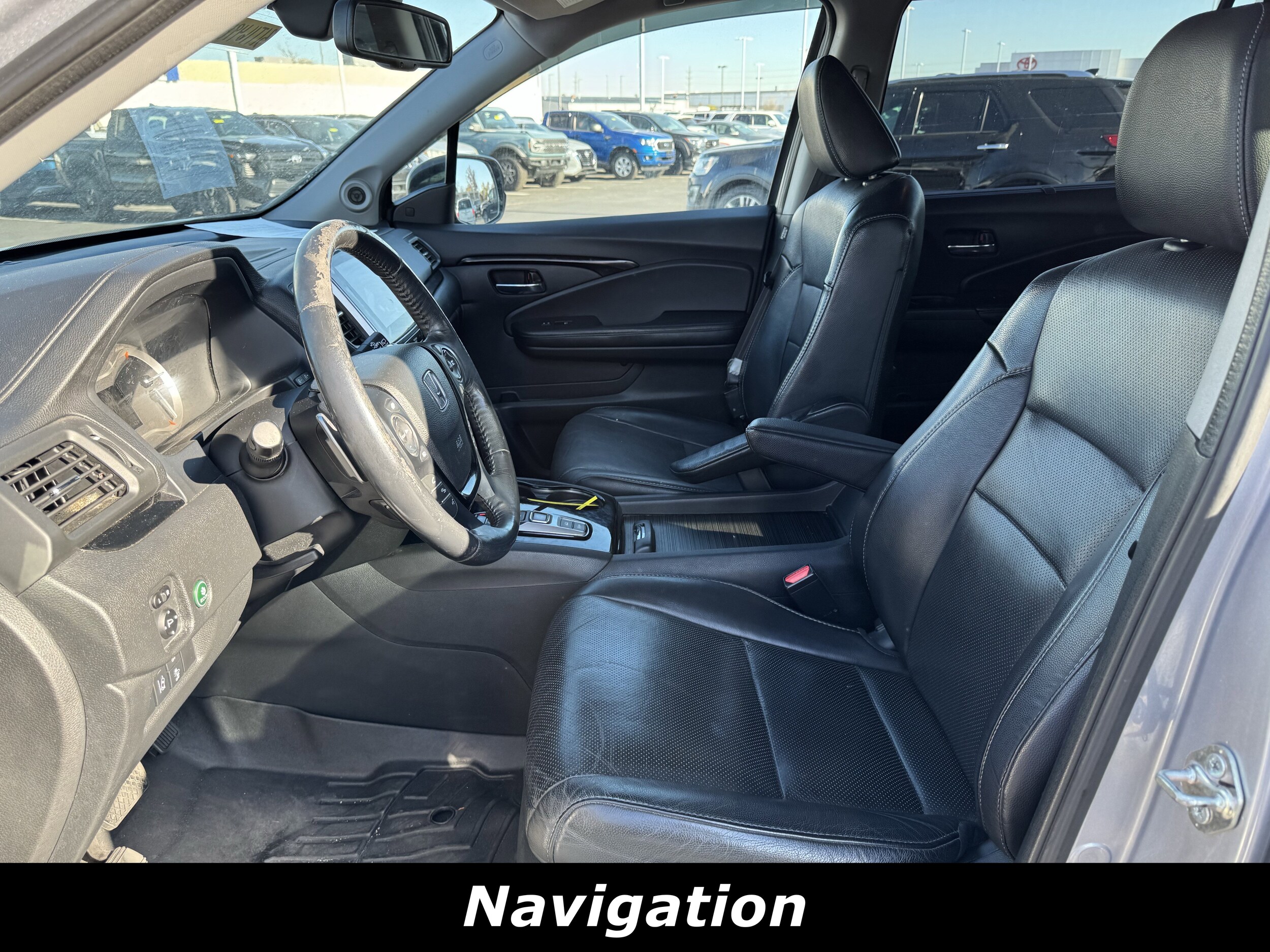 2017 Honda Pilot Elite photo 2