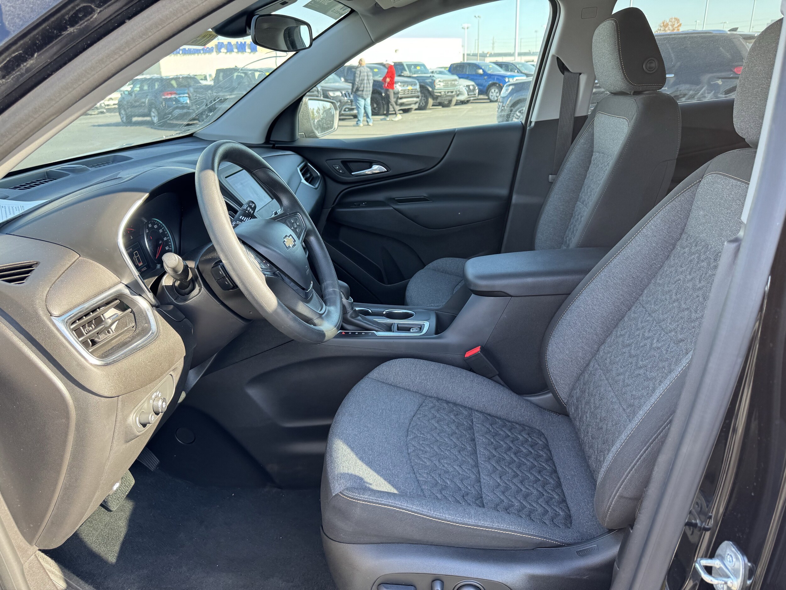 2024 Chevrolet Equinox LT photo 4