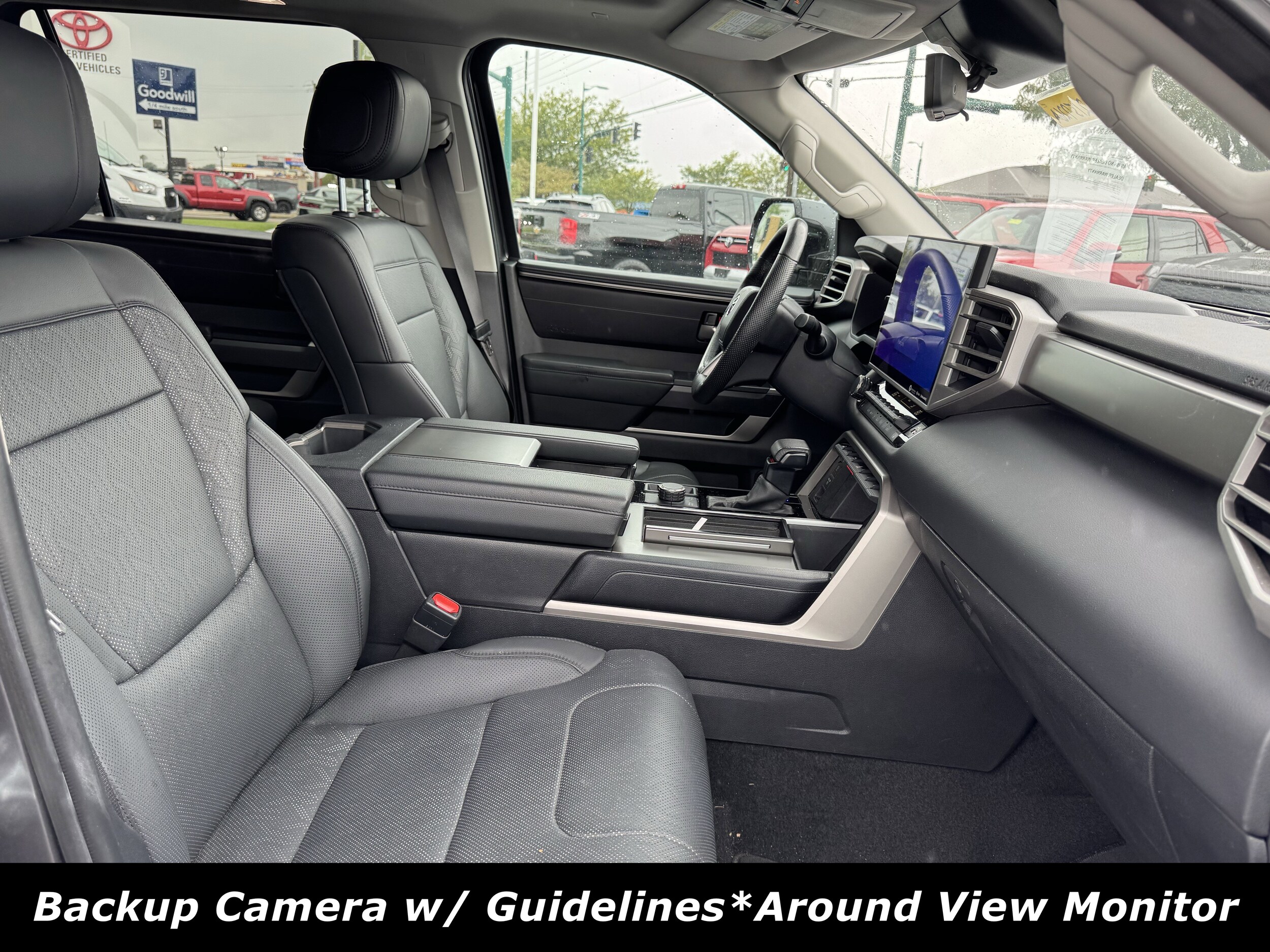 2024 Toyota Sequoia SR5 photo 4