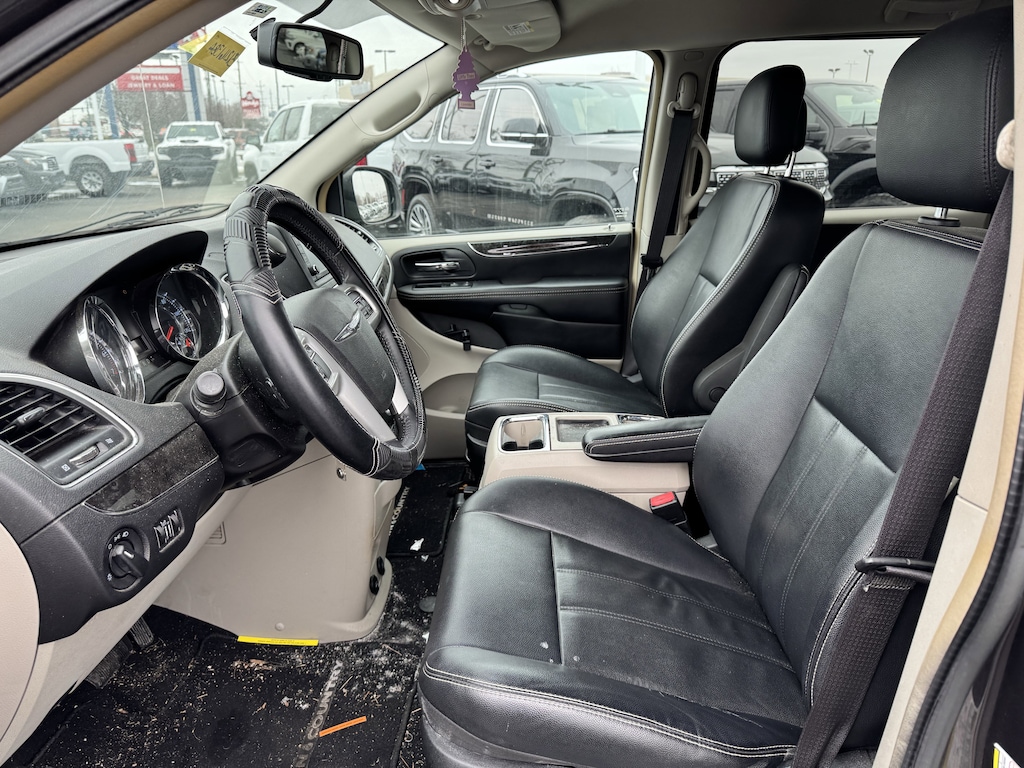 Used 2015 Chrysler Town & Country LX Van