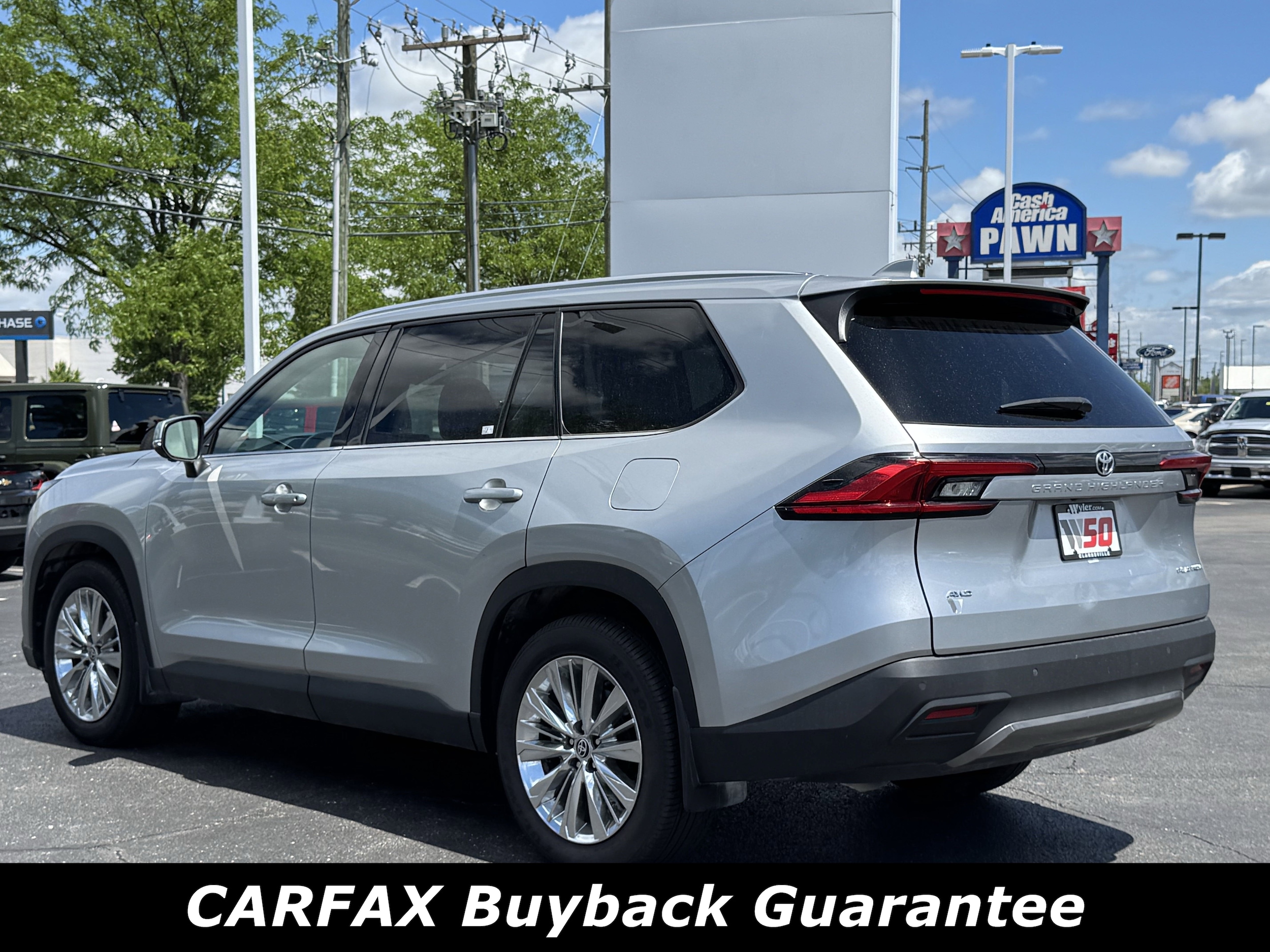 Used 2024 Toyota Grand Highlander Platinum with VIN 5TDAAAB56RS019940 for sale in Clarksville, IN