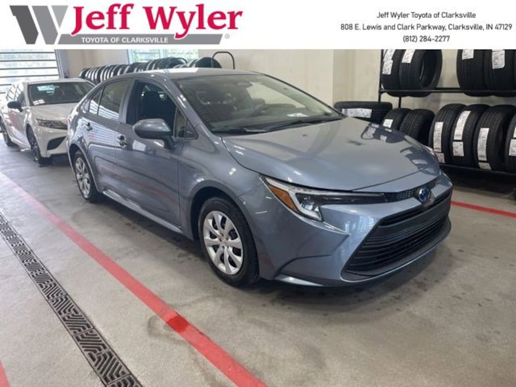 Used 2025 Toyota Corolla Hybrid LE Sedan