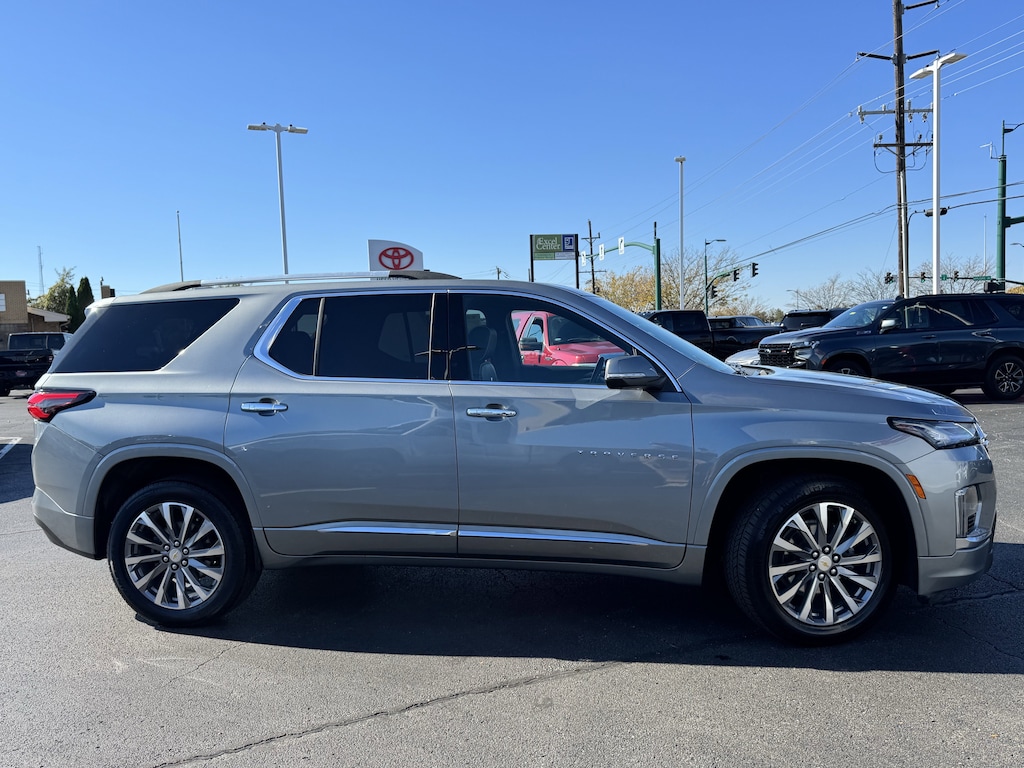 Used 2023 Chevrolet Traverse Premier SUV