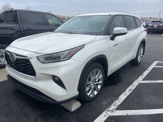 2021 Toyota Highlander Hybrid Limited photo 3