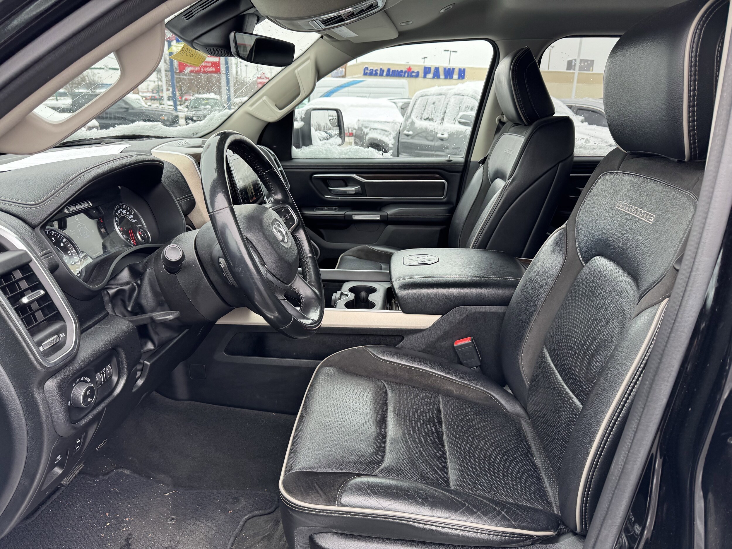 2022 Ram 1500 Laramie photo 3