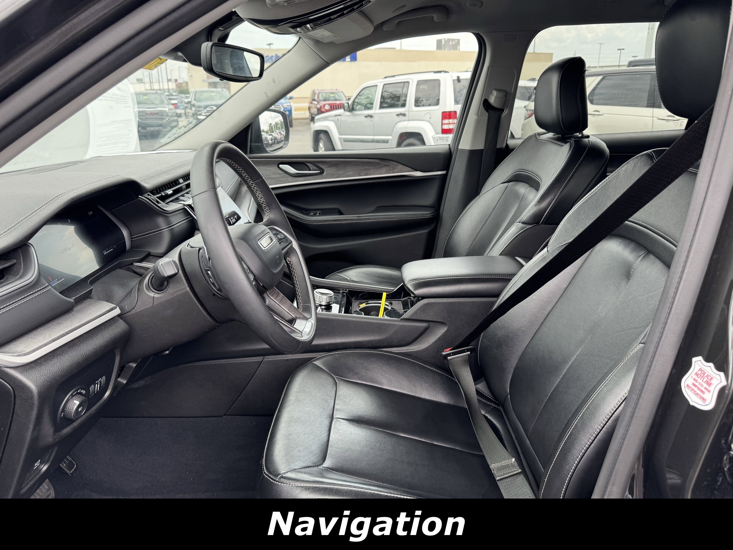 2023 Jeep Grand Cherokee Limited photo 3