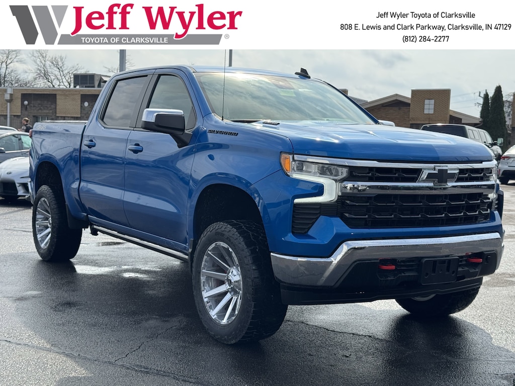 Used 2022 Chevrolet Silverado 1500 LT w/1LT Truck Crew Cab