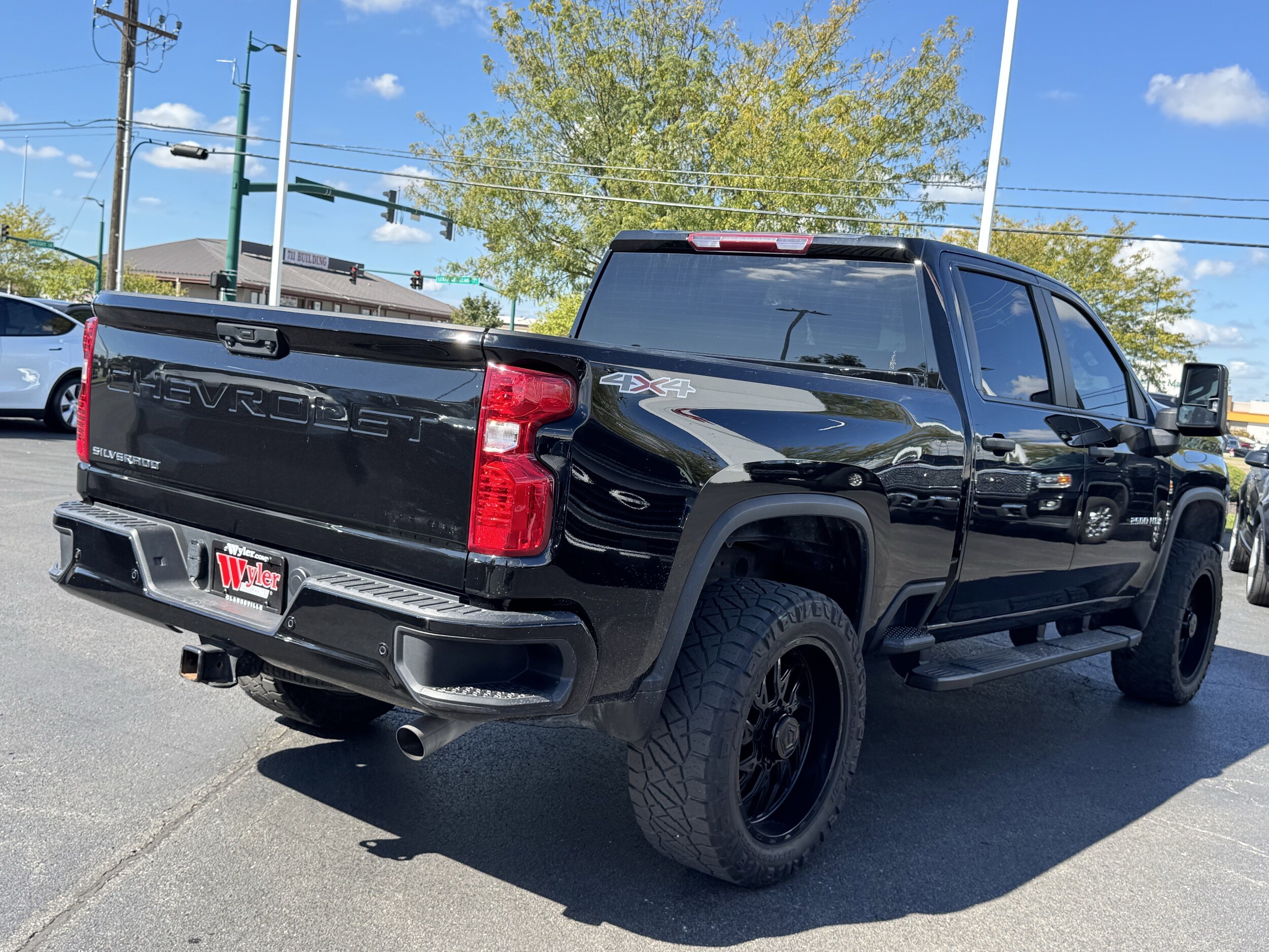 2024 Chevrolet Silverado 2500HD Custom photo 3