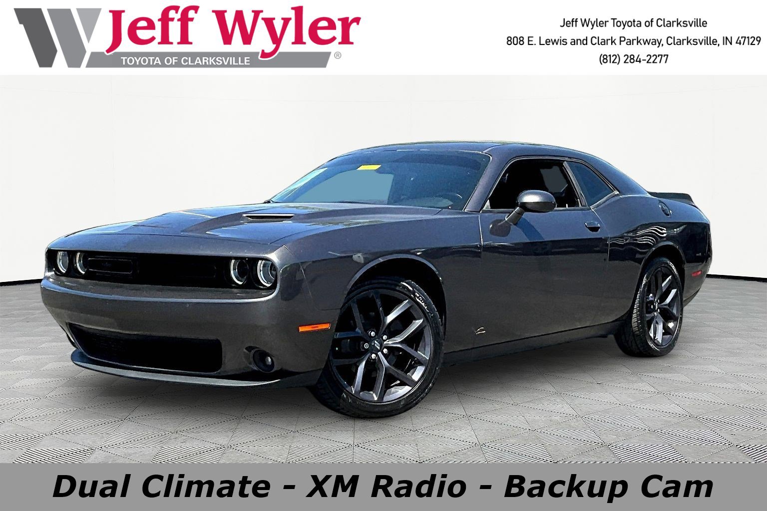 2020 Dodge Challenger SXT Auto's photo