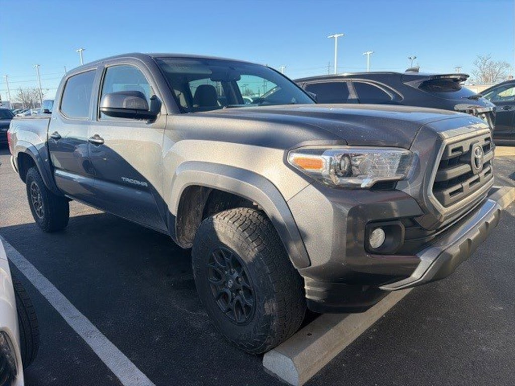 Used 2017 Toyota Tacoma Truck Double Cab