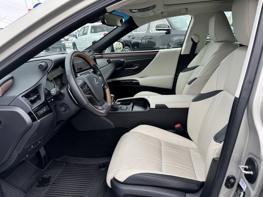Used 2025 Lexus ES 350 Ultra Luxury Sedan