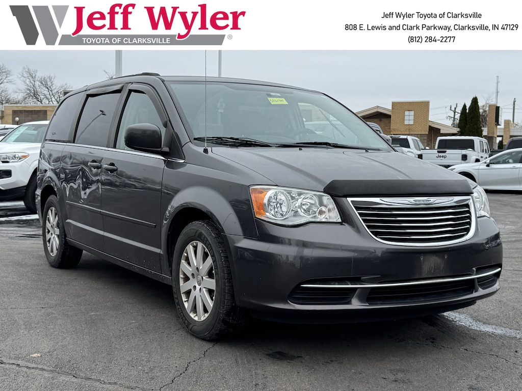 Used 2015 Chrysler Town & Country LX Van