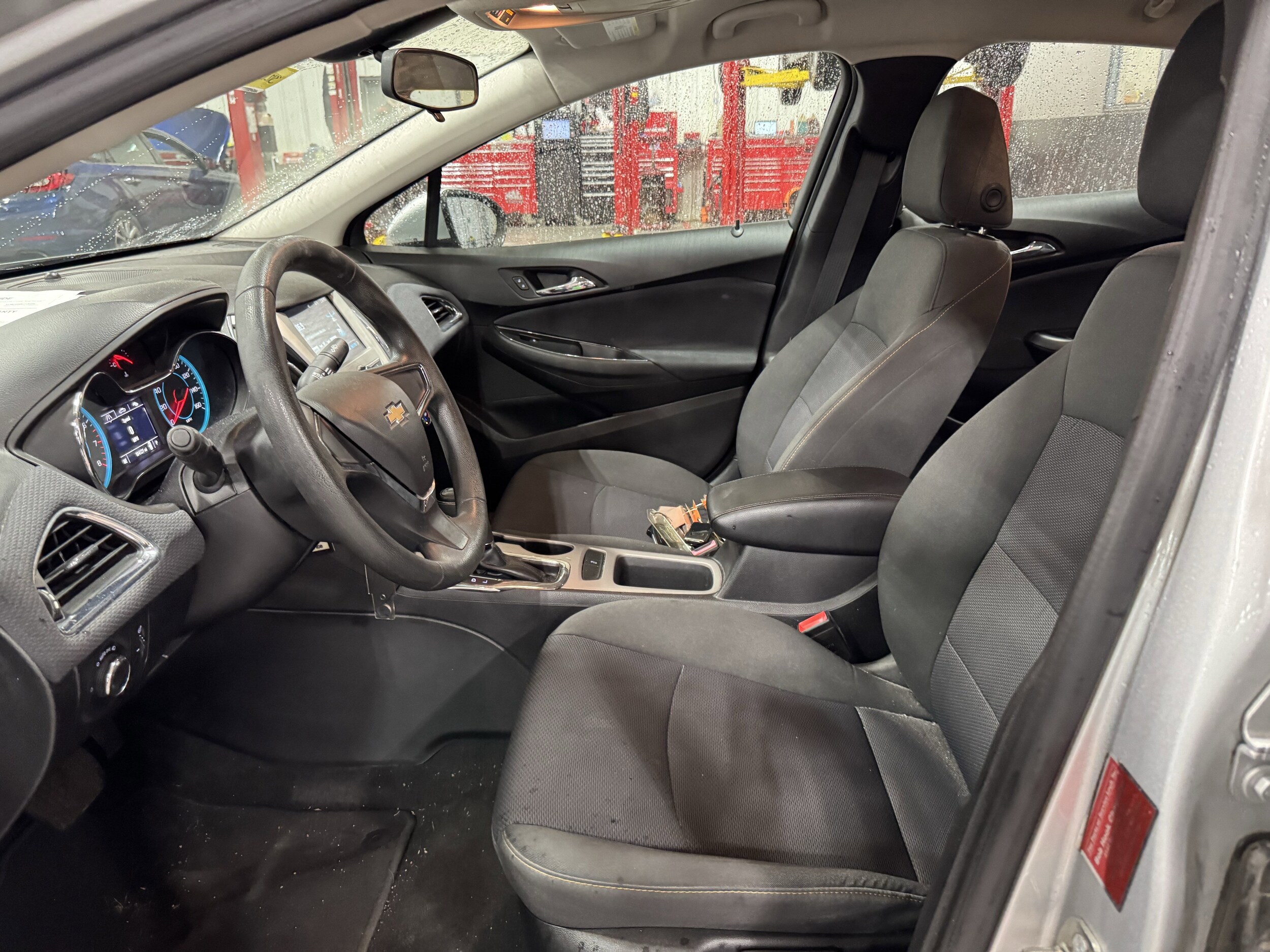 2018 Chevrolet Cruze LS photo 4