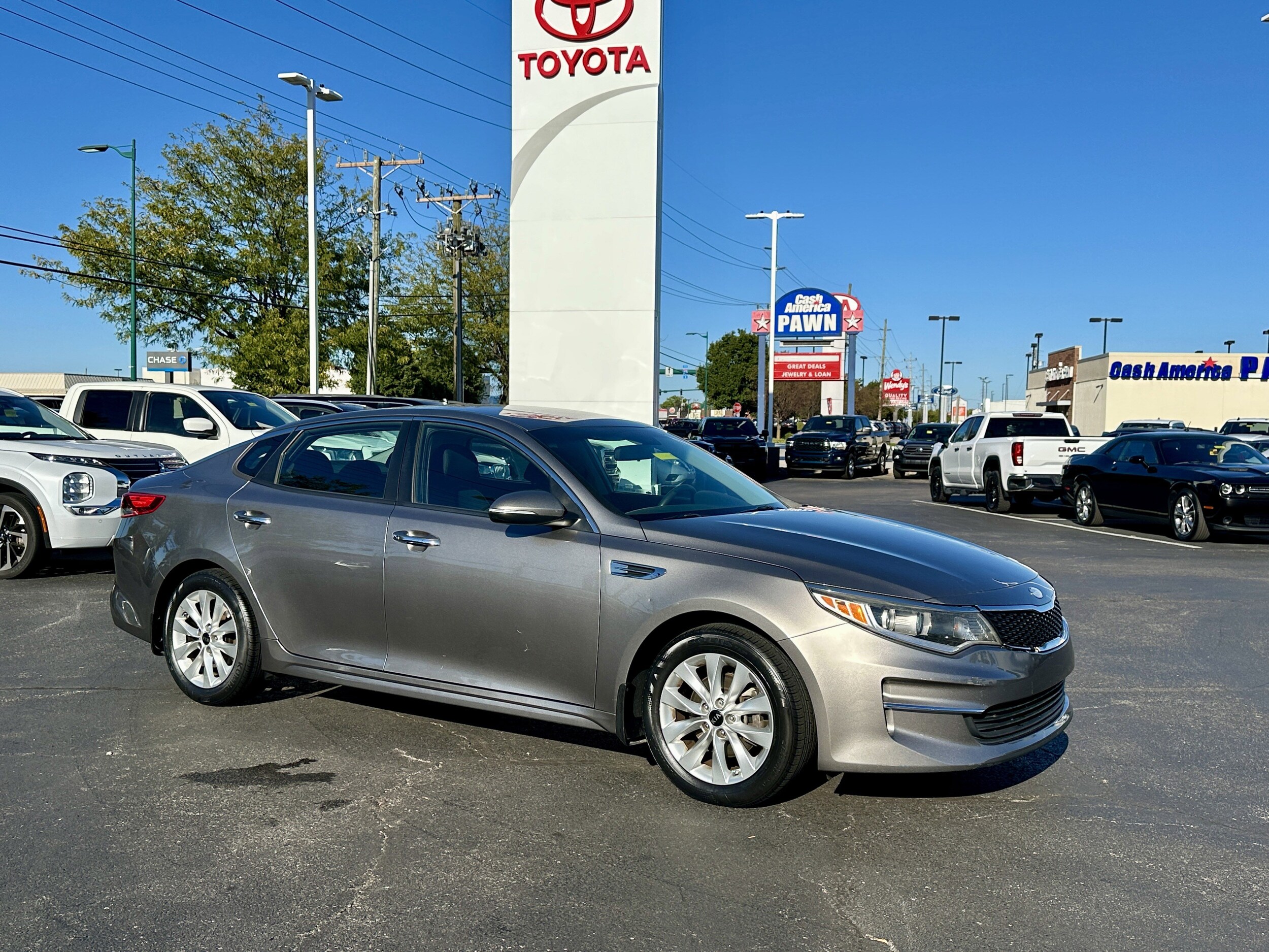 2018 Kia Optima LX photo 3