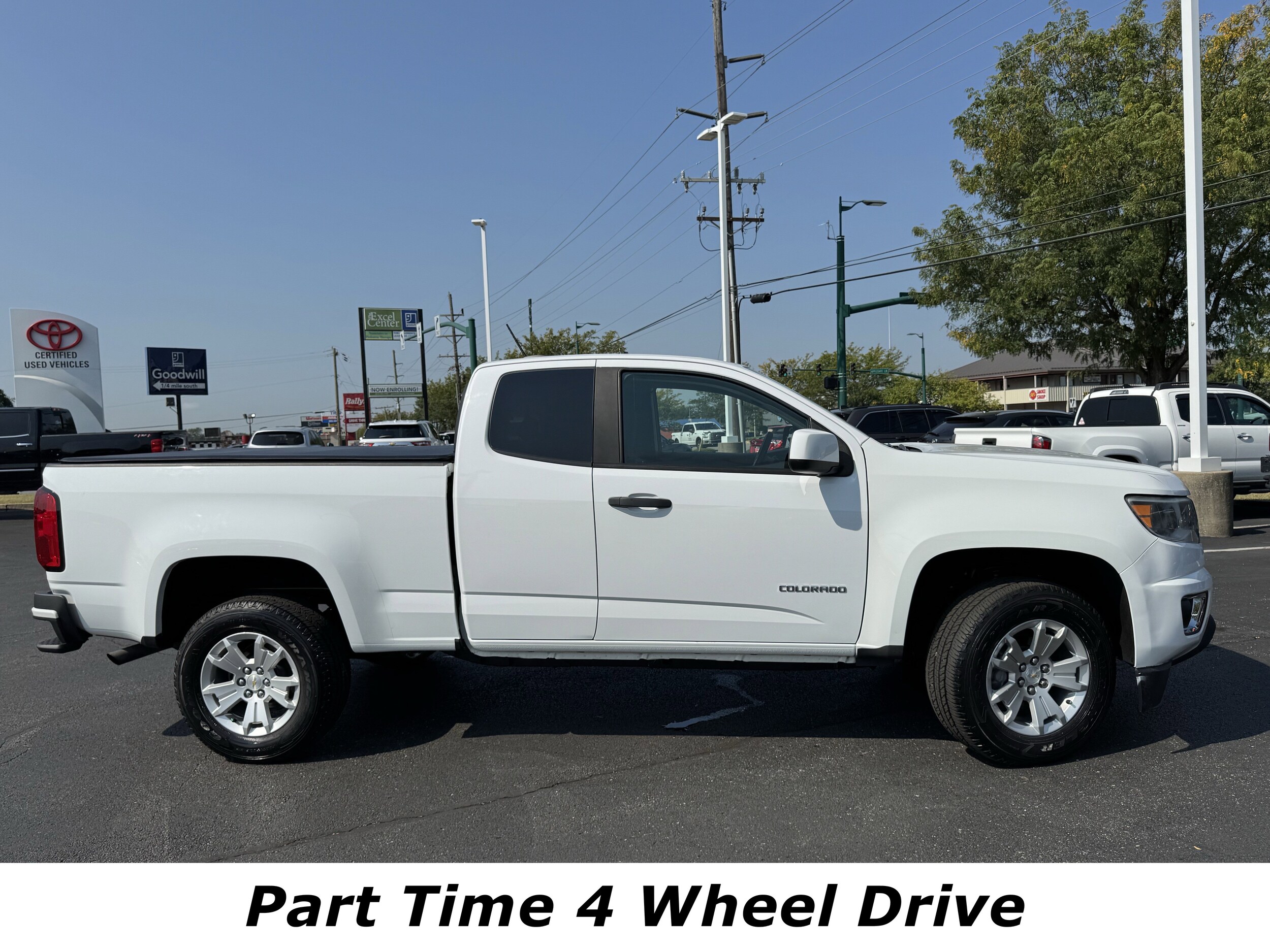 2019 Chevrolet Colorado LT photo 2