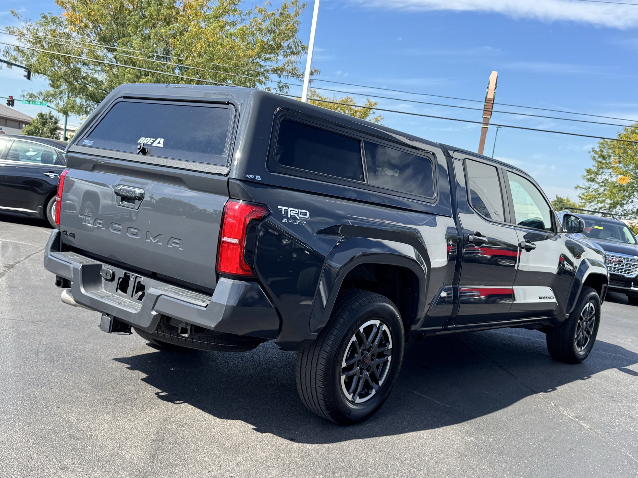 2024 Toyota Tacoma Double Cab photo 2