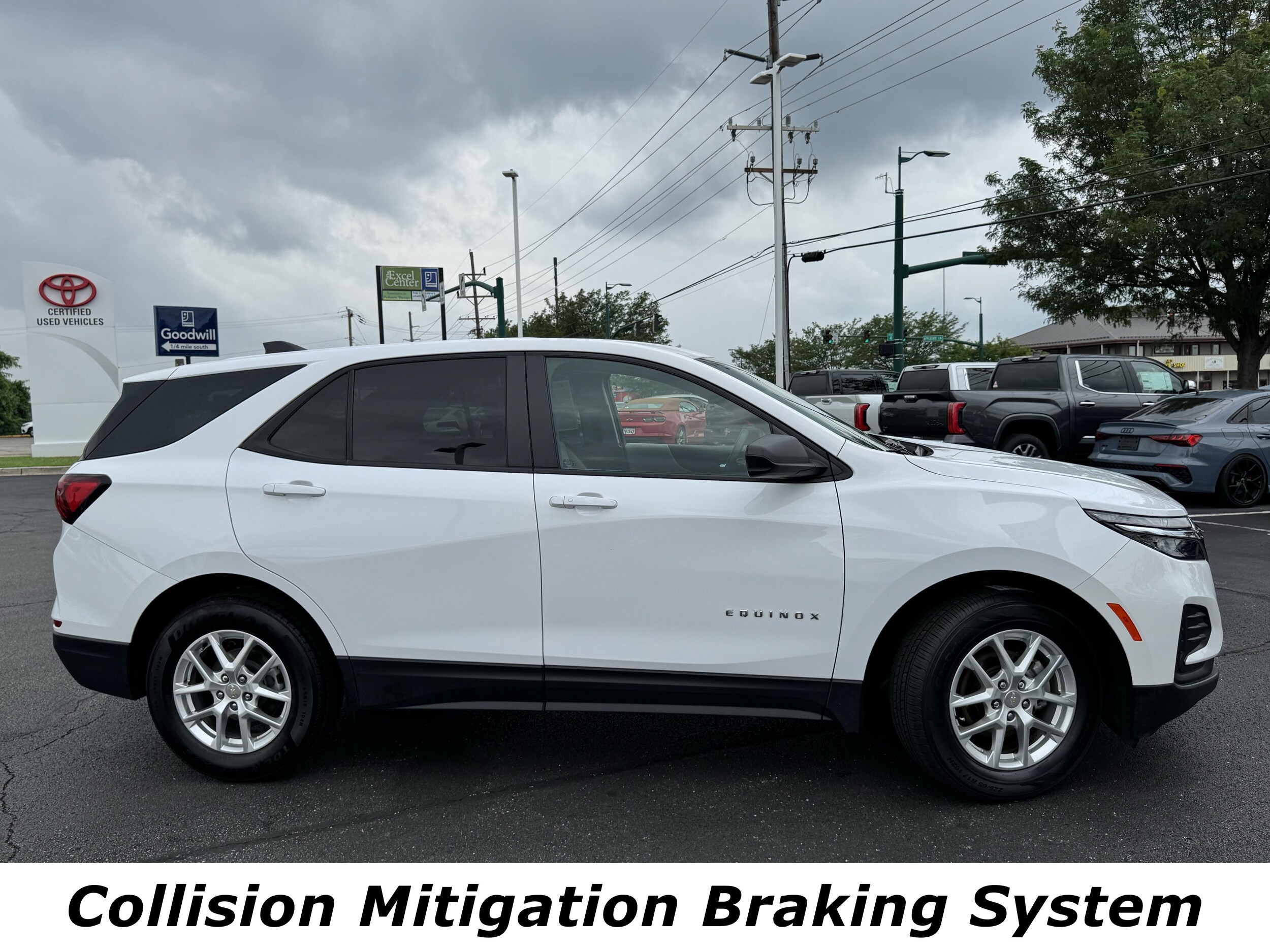 2024 Chevrolet Equinox LS photo 2