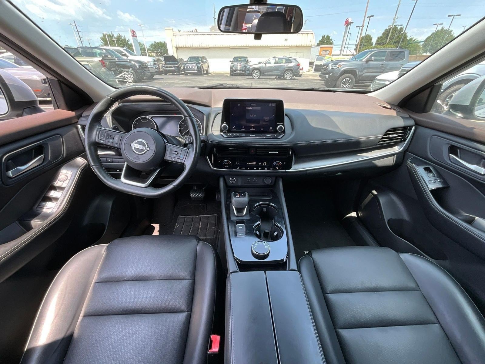 2022 Nissan Rogue SV - Photo 10