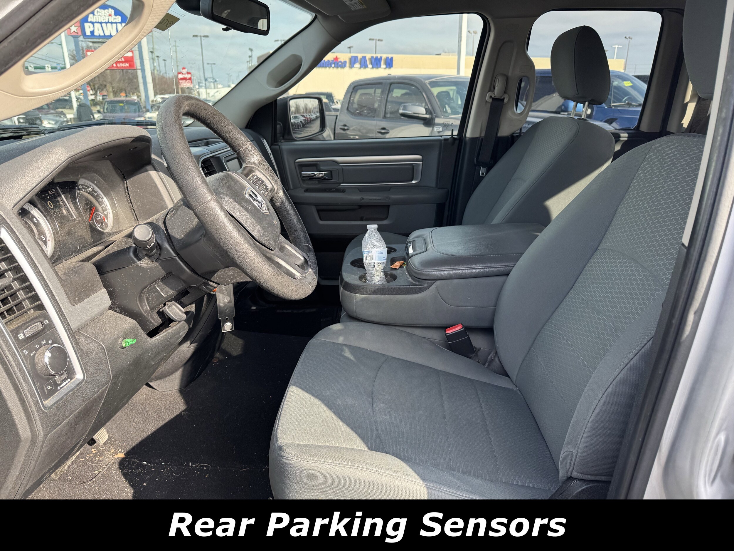 2016 Ram 1500 SLT photo 3