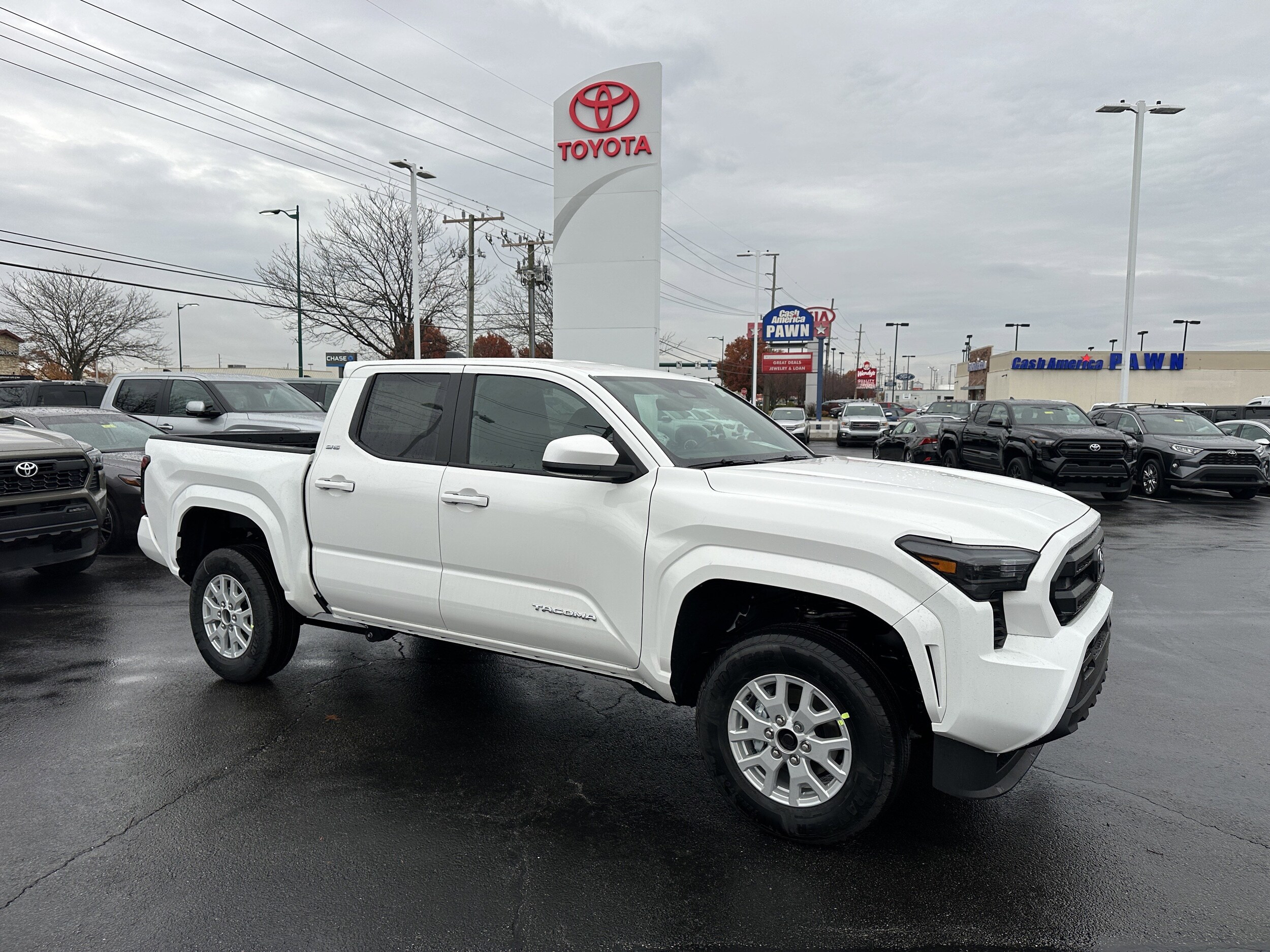 2025 Toyota Tacoma SR5 photo 2