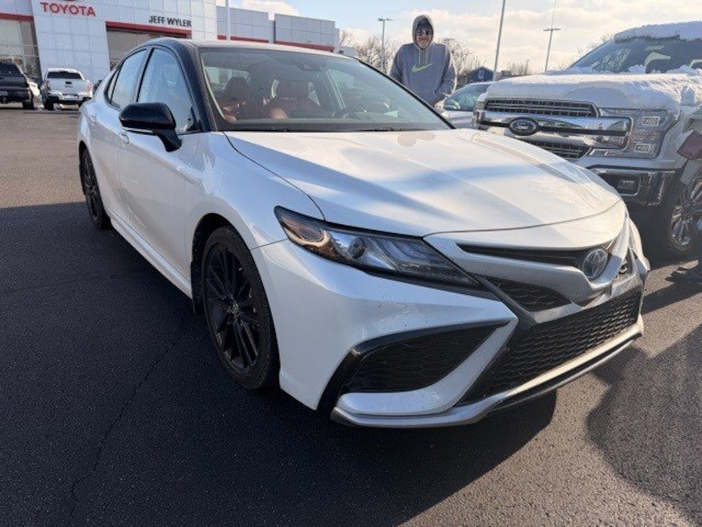 Used 2024 Toyota Camry Hybrid XSE Sedan