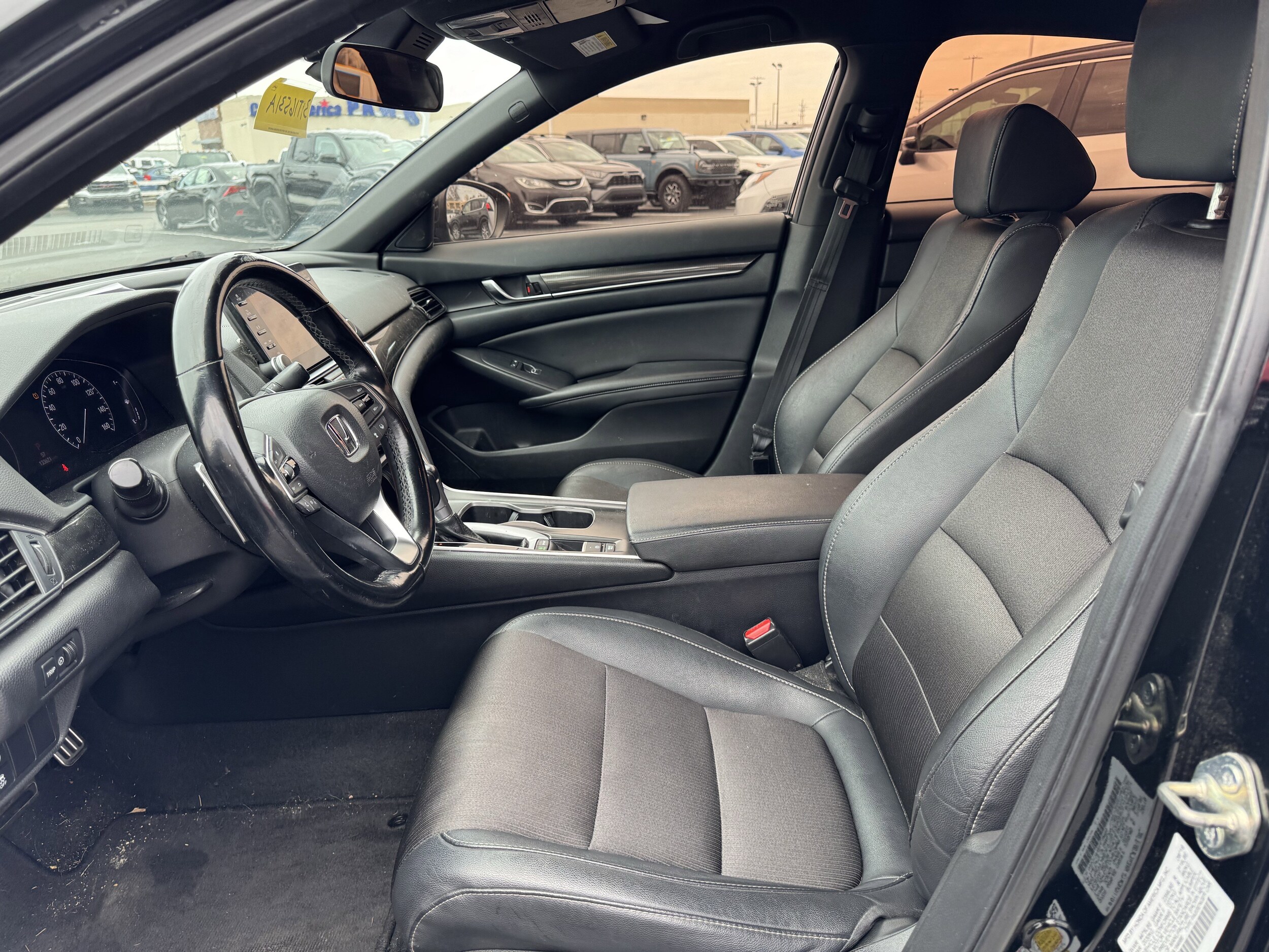 2019 Honda Accord Sport photo 4