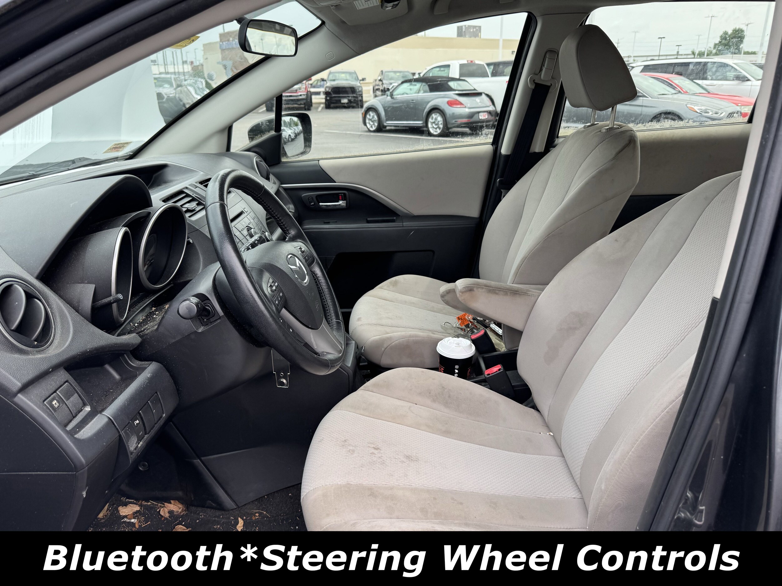 2014 Mazda Mazda5 Touring photo 3