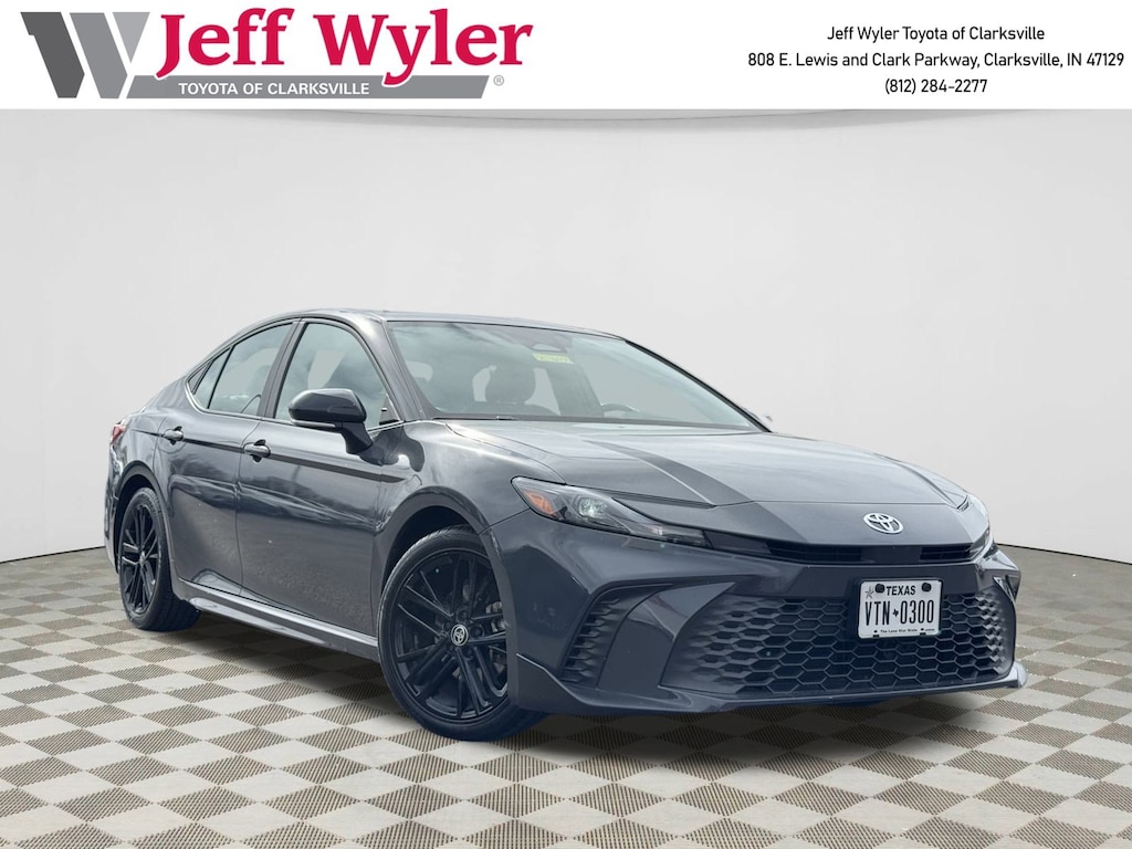 Used 2025 Toyota Camry SE Sedan