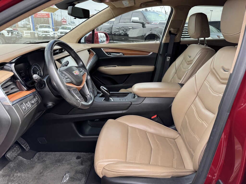 Used 2019 CADILLAC XT5 Platinum SUV