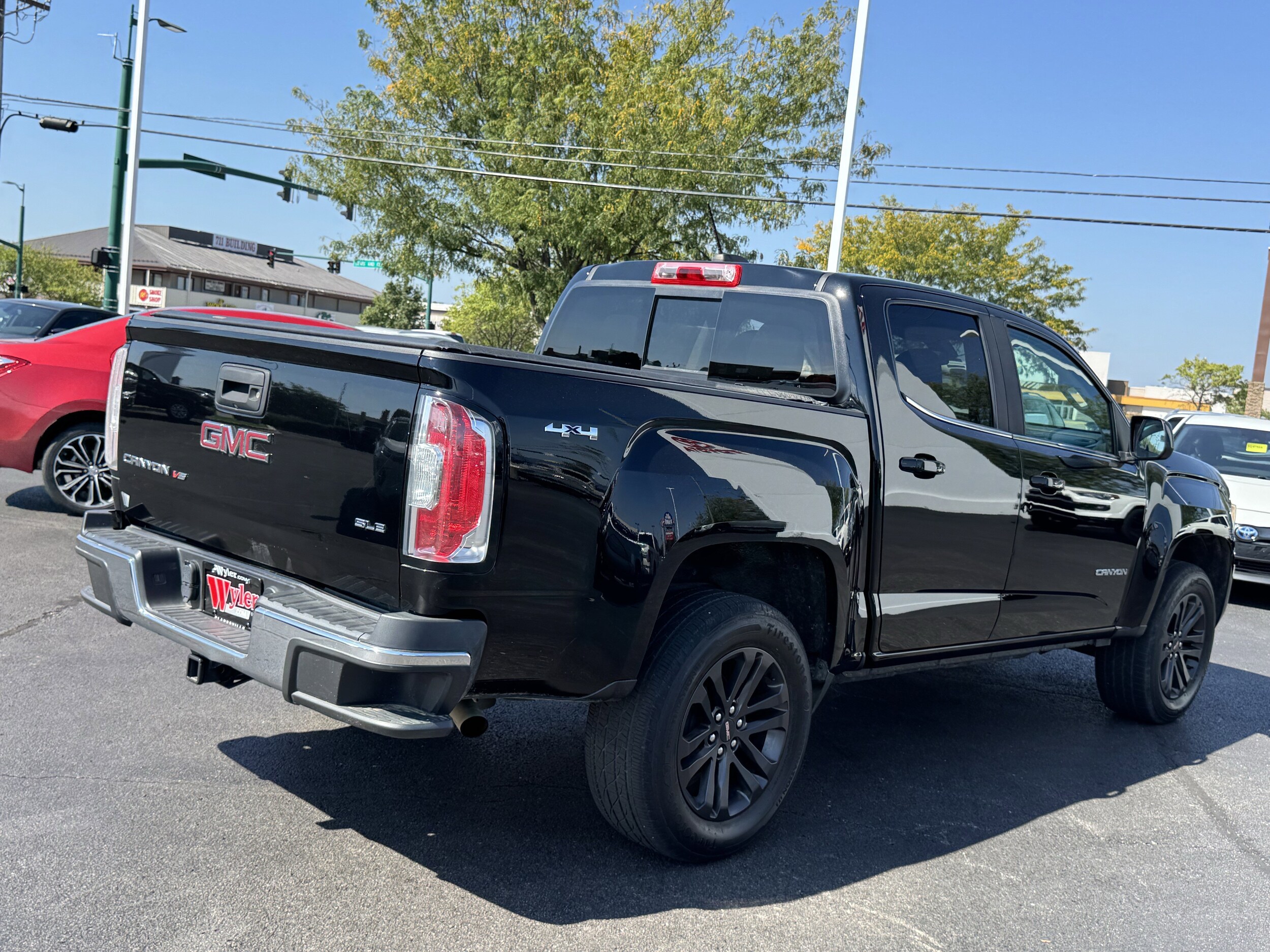 2020 Gmc Canyon SLE photo 2