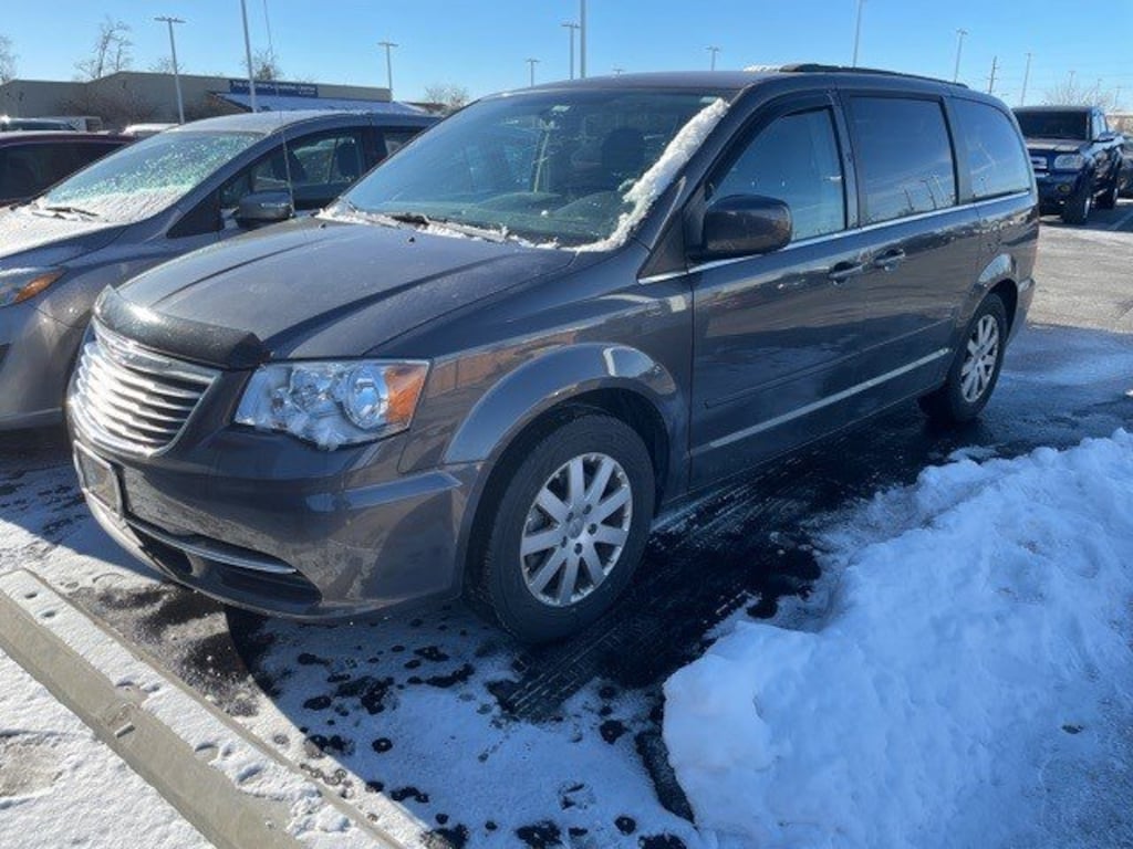 Used 2015 Chrysler Town & Country LX Van