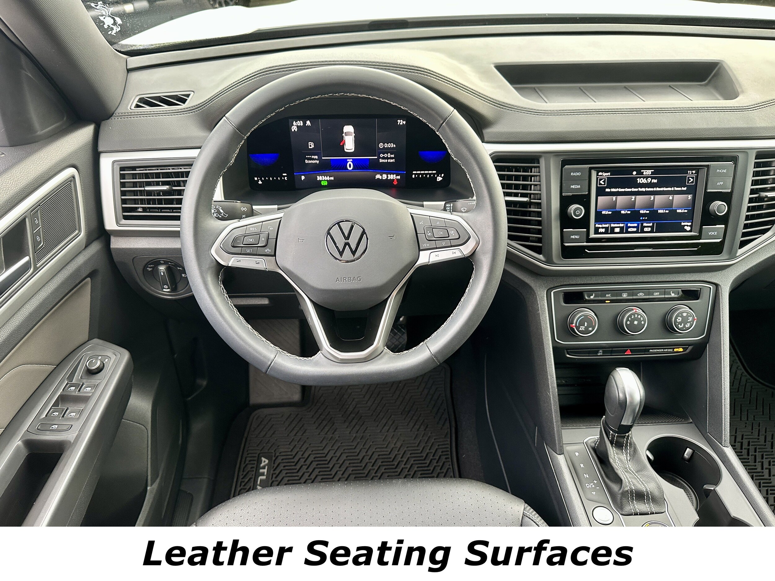 2023 Volkswagen Atlas Cross Sport SE photo 2
