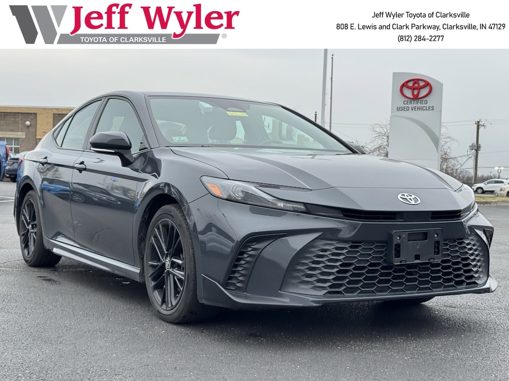 Used 2025 Toyota Camry SE Sedan