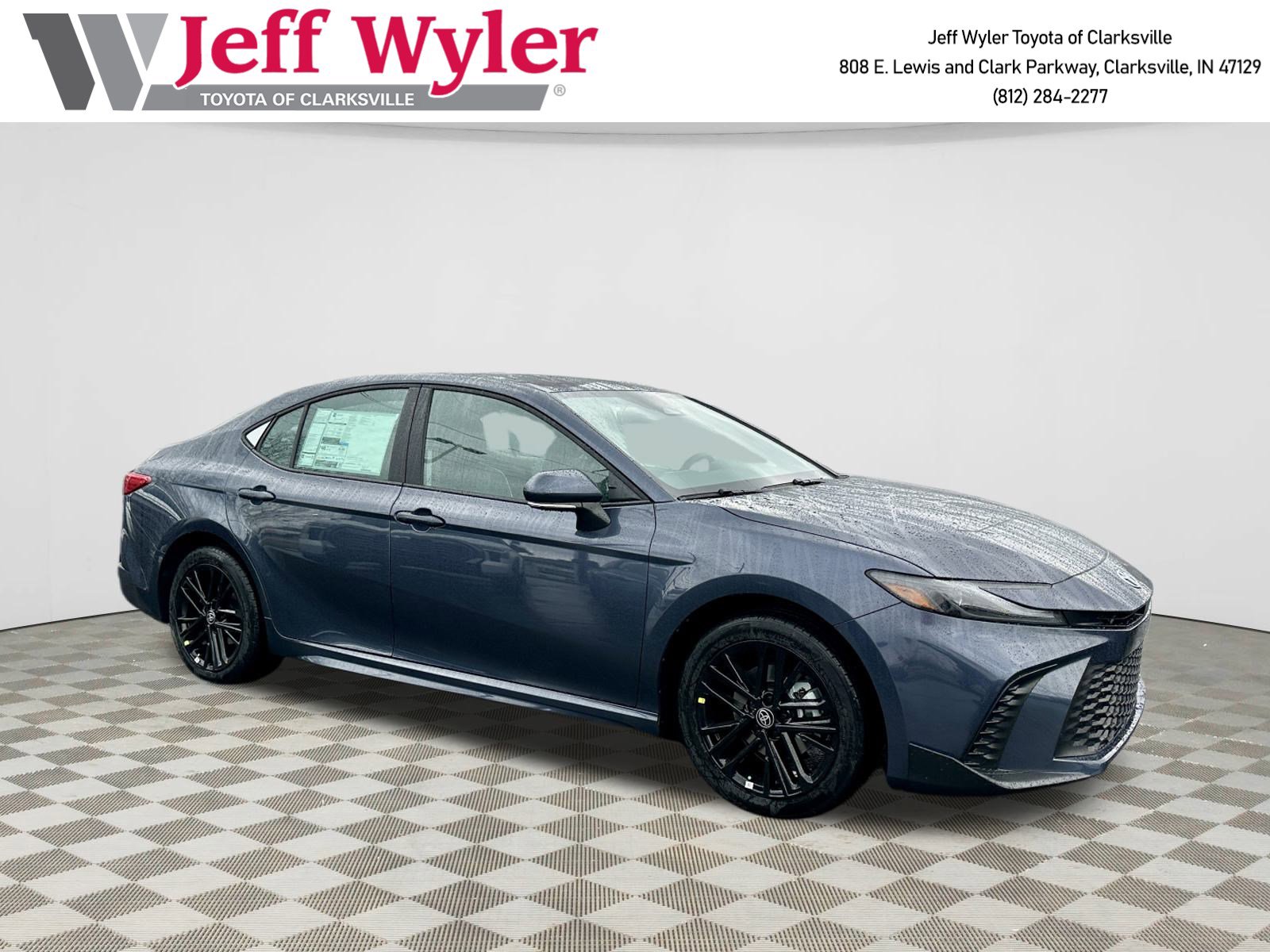 2026 Toyota Camry SE's photo