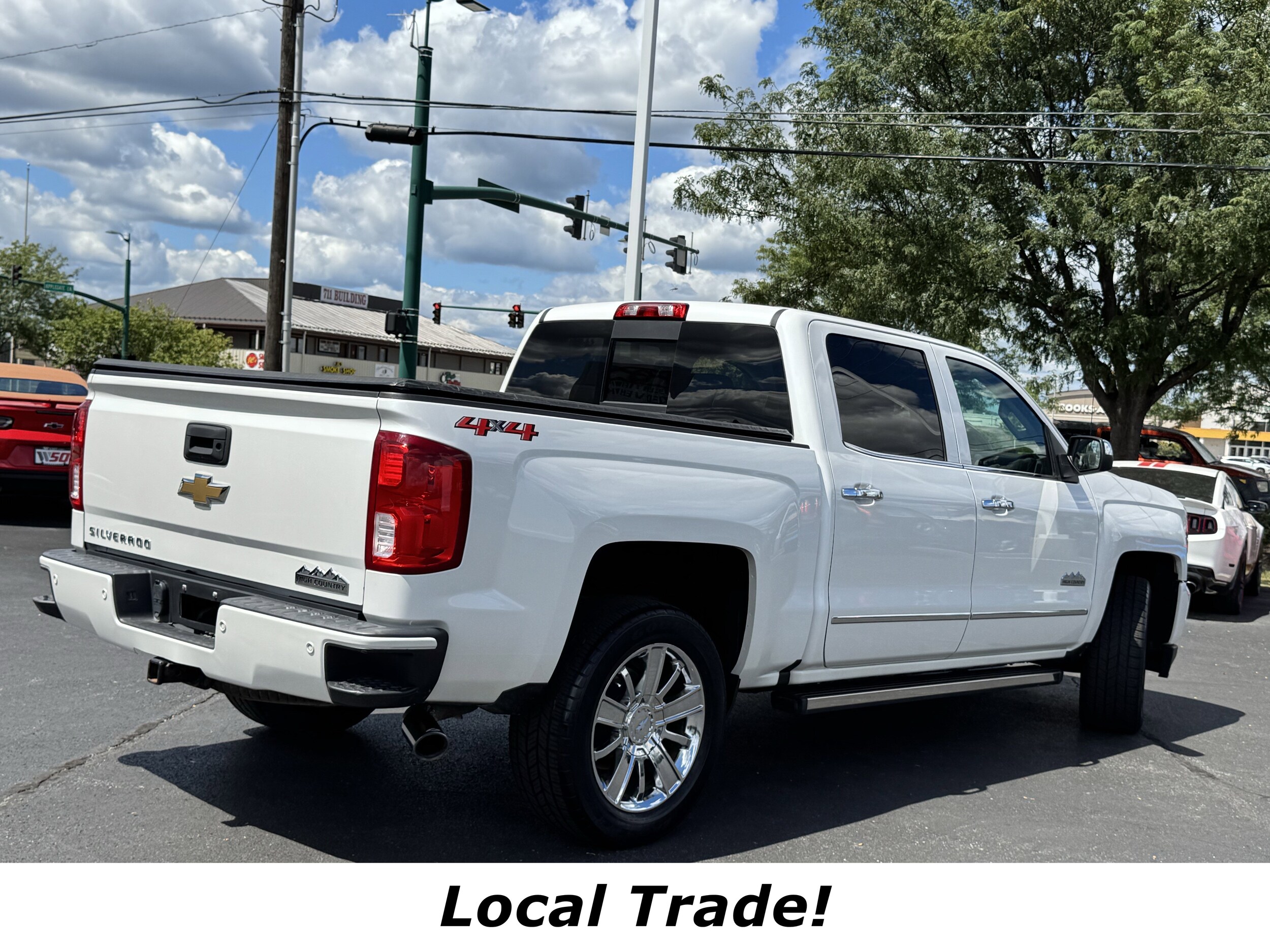 2018 Chevrolet Silverado 1500 High Country photo 3