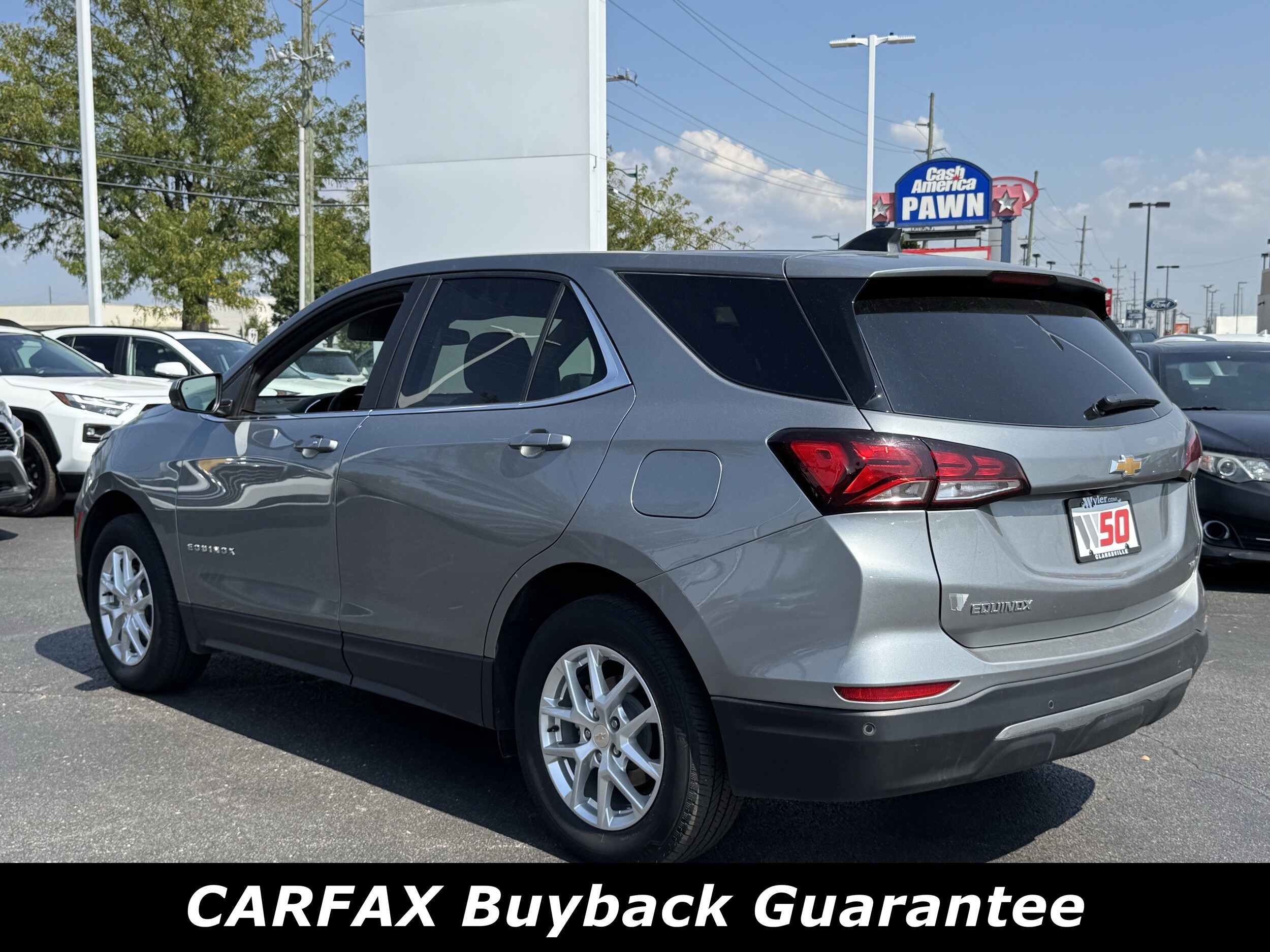 2024 Chevrolet Equinox photo 2
