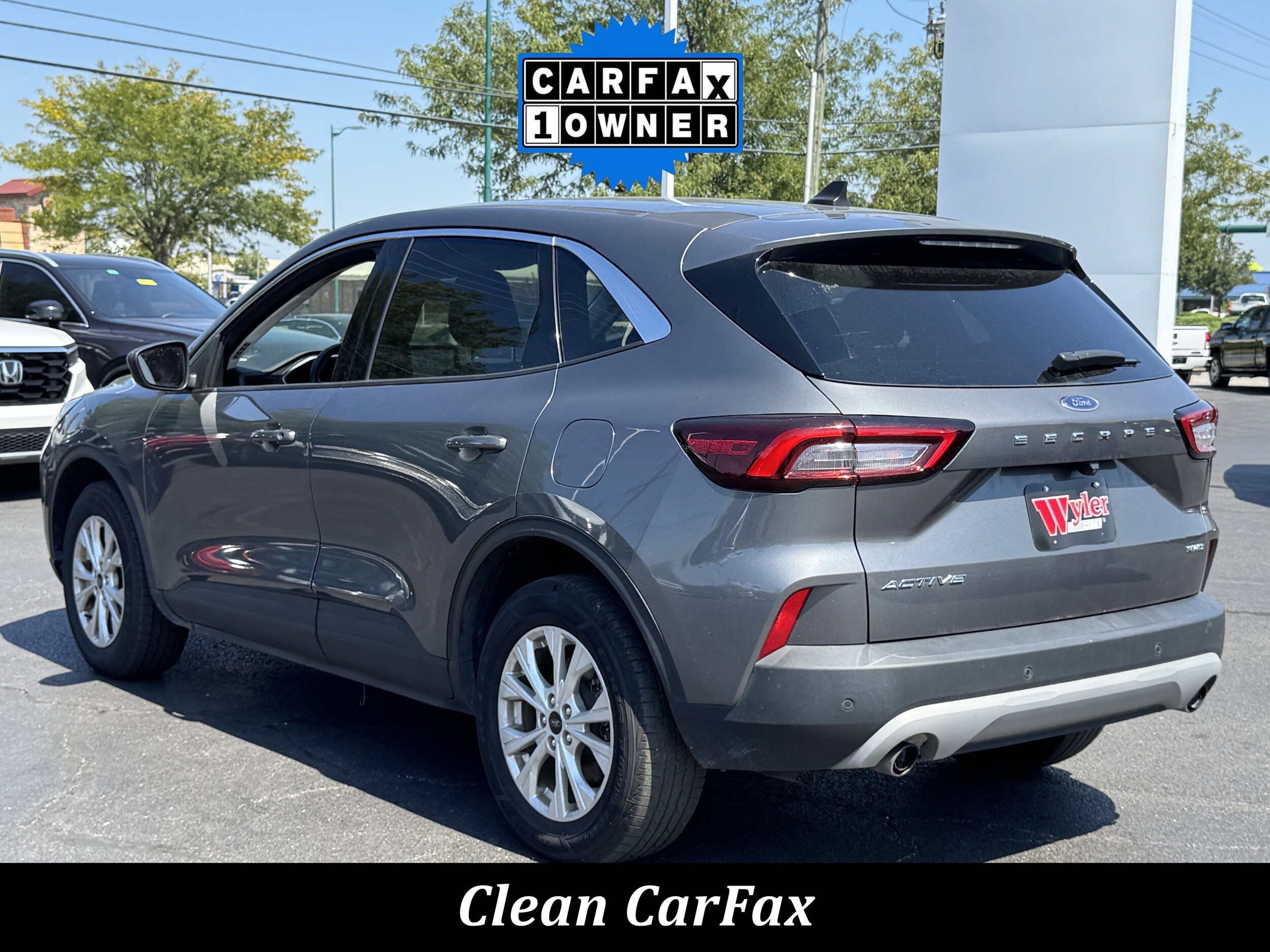 2023 Ford Escape Active photo 2